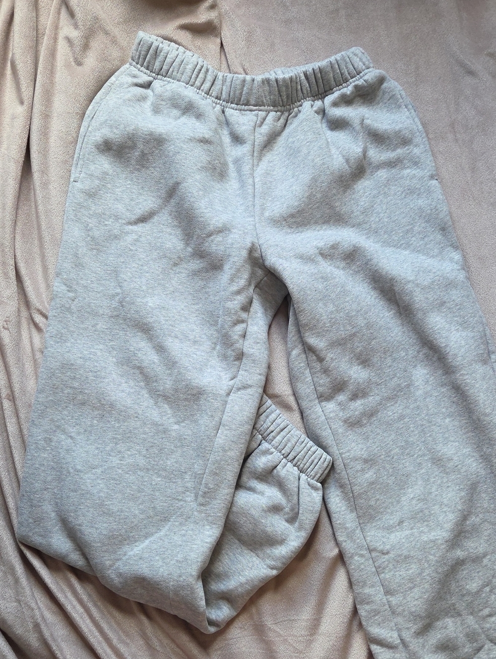 Edikted Cuffed Sweatpants